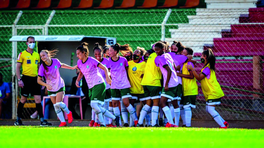 Futebol feminino: Toledo perto da vaga no Brasileiro A-2