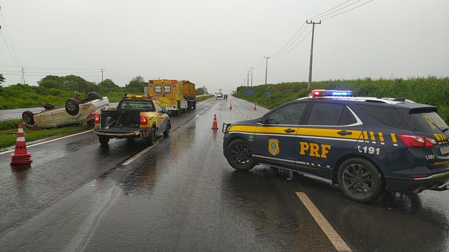 PRF atende grave acidente de trânsito em Nova Esperança