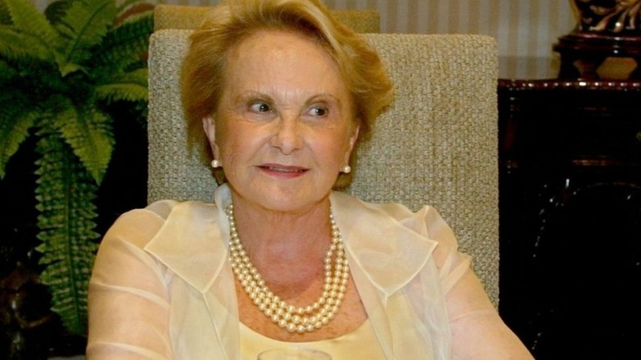 Ex-primeira-dama do Paraná Yvone Pimentel morre por complicações da covid-19
