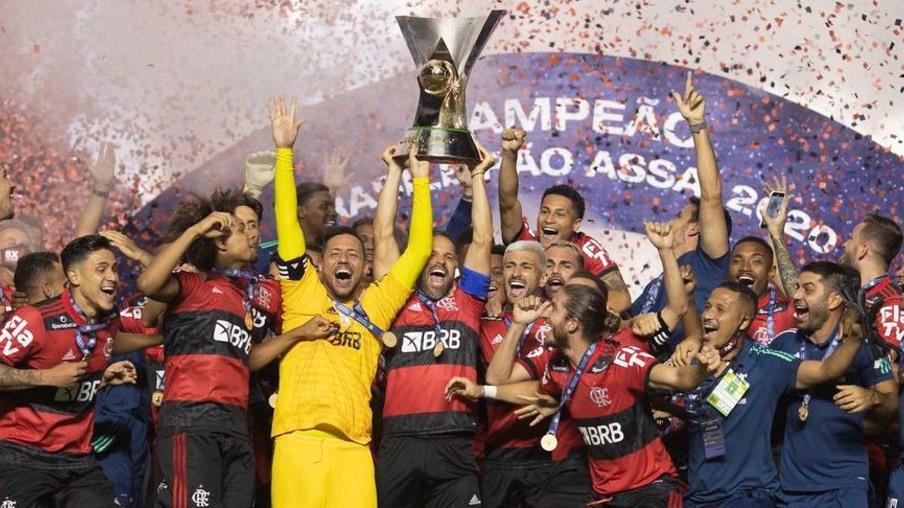 Mesmo derrotado pelo São Paulo, Flamengo é campeão brasileiro
