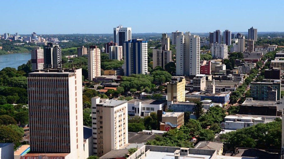 107 ANOS: "Foz é um grande centro econômico do País", avalia Brasileiro