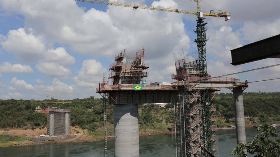 Obras da Ponte da Integração Brasil – Paraguai  -  Foto: JONATHAN CAMPOS/AEN