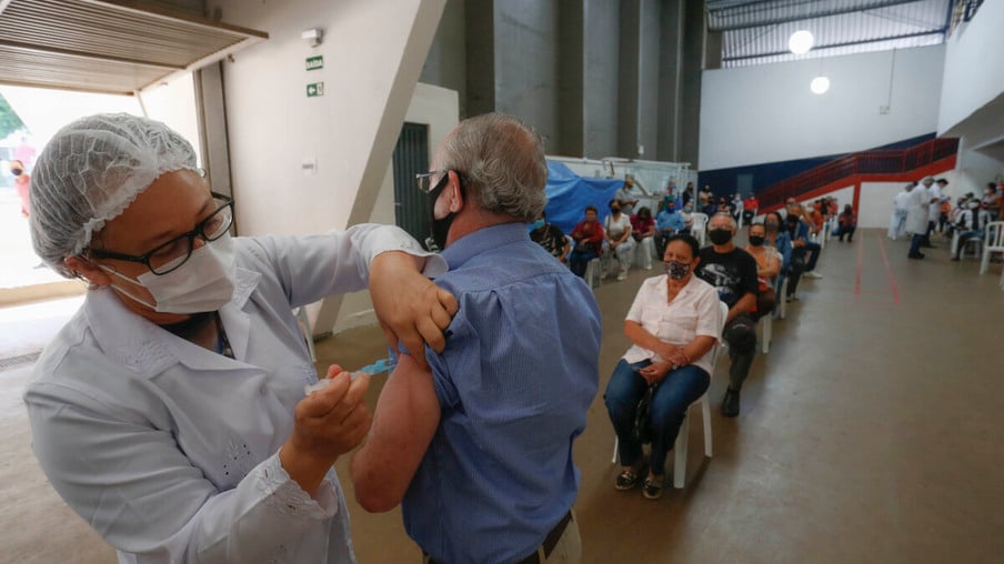 Acaba estoque de vacina para primeira dose em todo o Paraná