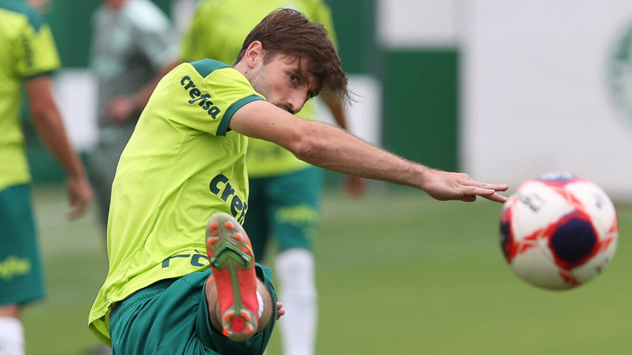 Palmeiras inicia defesa do título