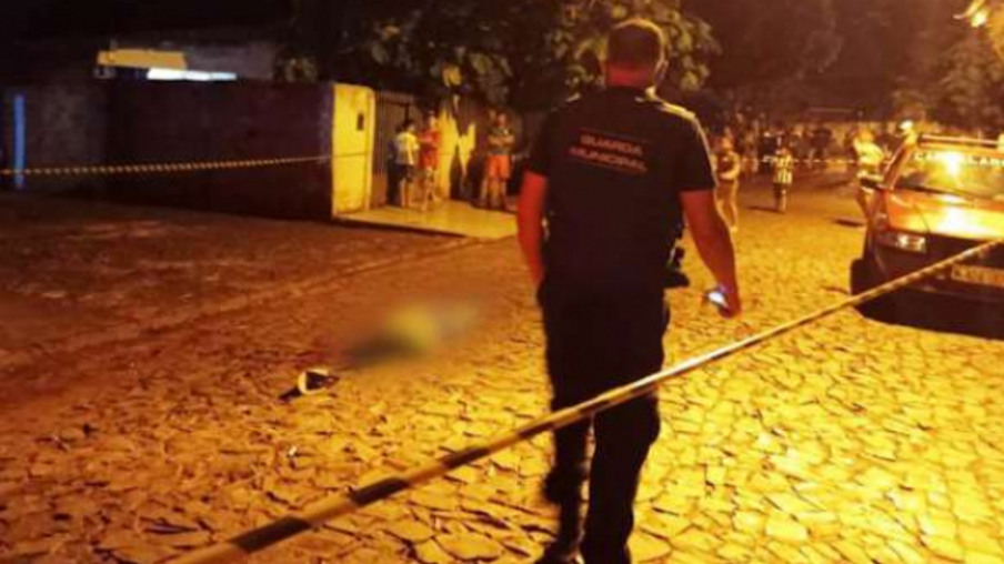 Homem é executado a tiros por dupla em motocicleta, em Foz do Iguaçu