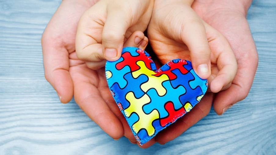 No mundo estima-se que uma em cada 160 crianças tem autismo