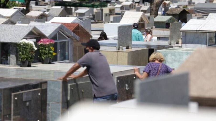 Morrer ficou mais caro: Acesf reajusta preços de caixões, capelas e terrenos em cemitérios de Londrina
