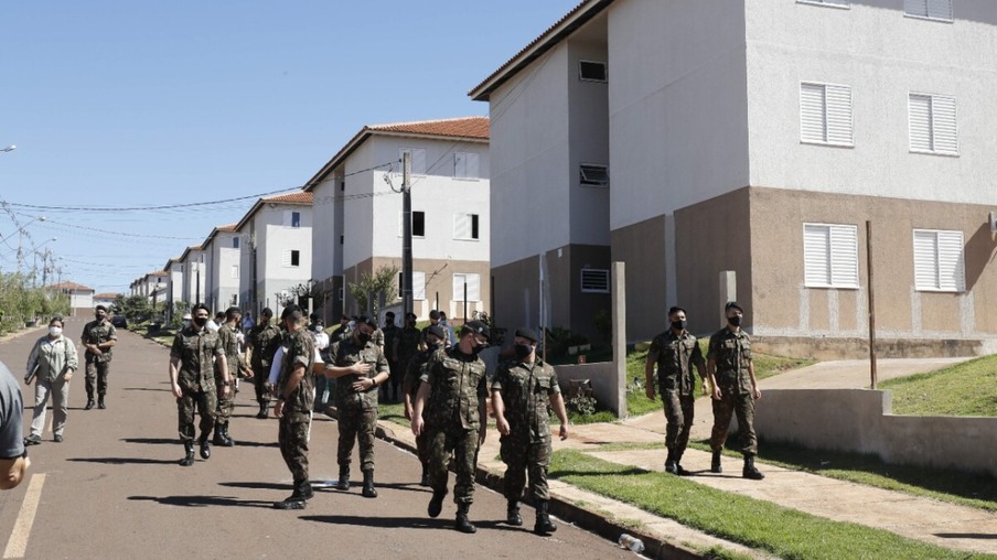 Militares do Exército participam de ações do Território EfiCiência