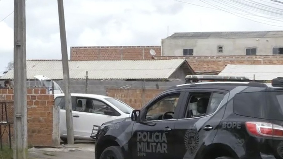 Quatro suspeitos de roubo de carga de cigarros morrem em confronto no Paraná