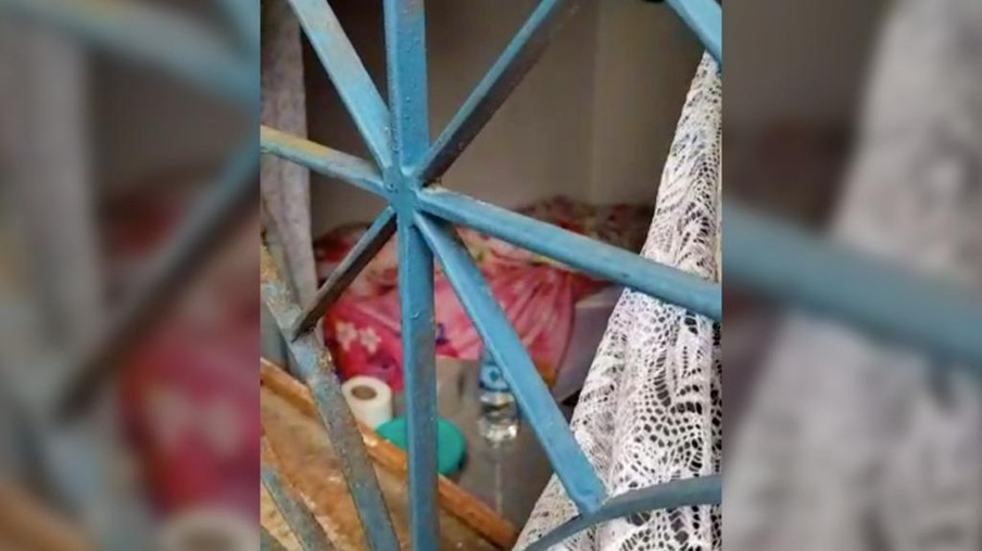 Morre idosa que foi encontrada trancada em casa no Paraná