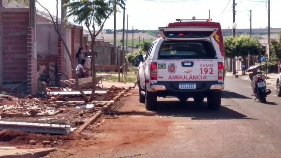 Criança de 1 ano morre após ser atingida por caixas de porcelanato no Paraná