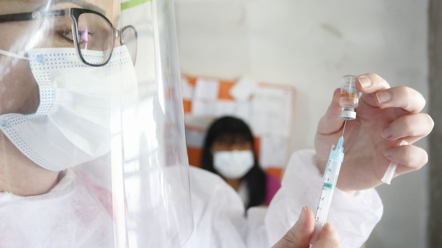 Com 633 mil vacinas, Paraná vai intensificar aplicação da segunda dose