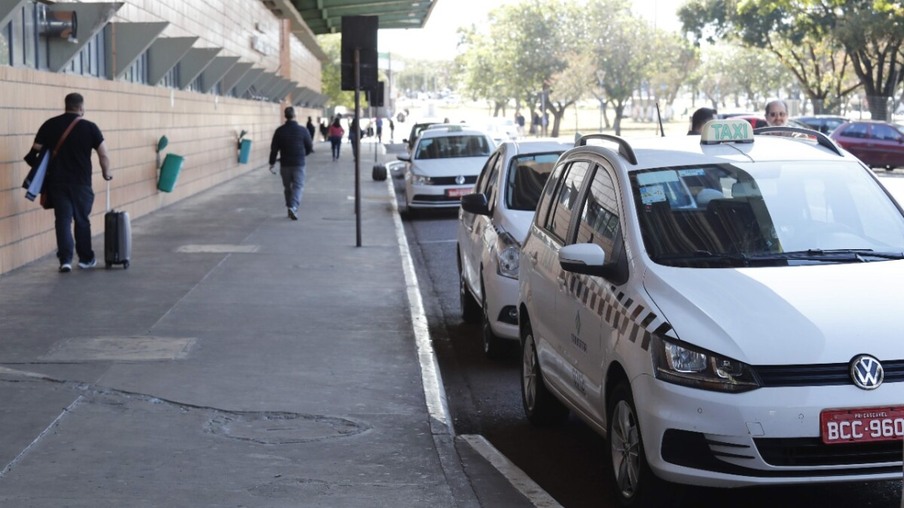 Taxistas passarão por curso para aprimorar serviço em Cascavel