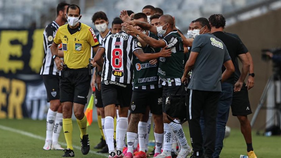 Atlético-MG vence São Paulo no Mineirão e sobe na tabela do Brasileiro