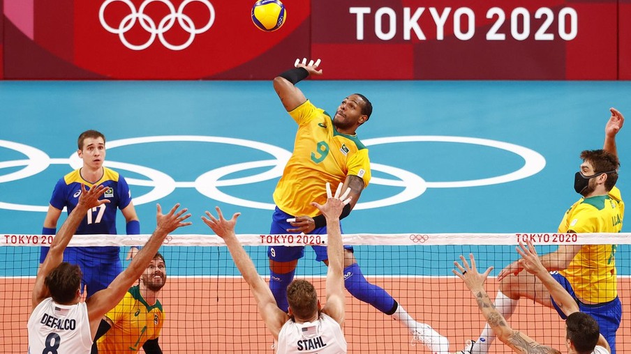 Olimpíada: Brasil bate EUA e se recupera no vôlei masculino