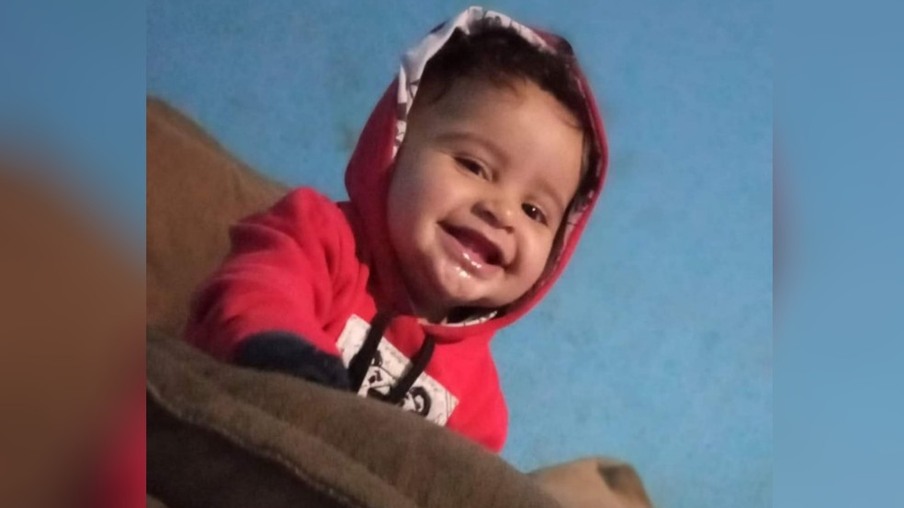 Tragédia: bebê de 9 meses morre afogado em balde com água