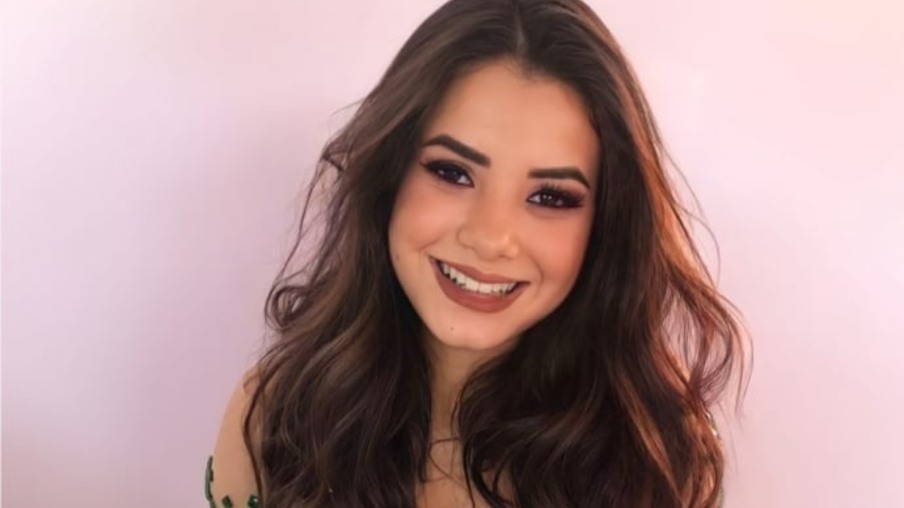 Adolescente de 13 anos do oeste do Paraná é eleita mais linda do mundo