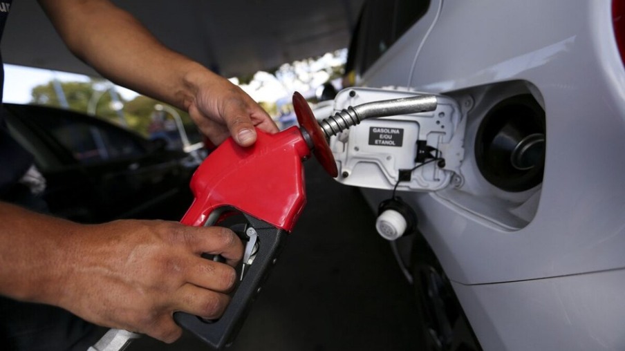Em Cascavel, postos de combustíveis reduziram os preços para não perderem mais clientes
Foto: ABr
