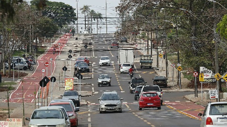 Obras na Avenida Piquiri e outras vias ampliam mobilidade na região norte
