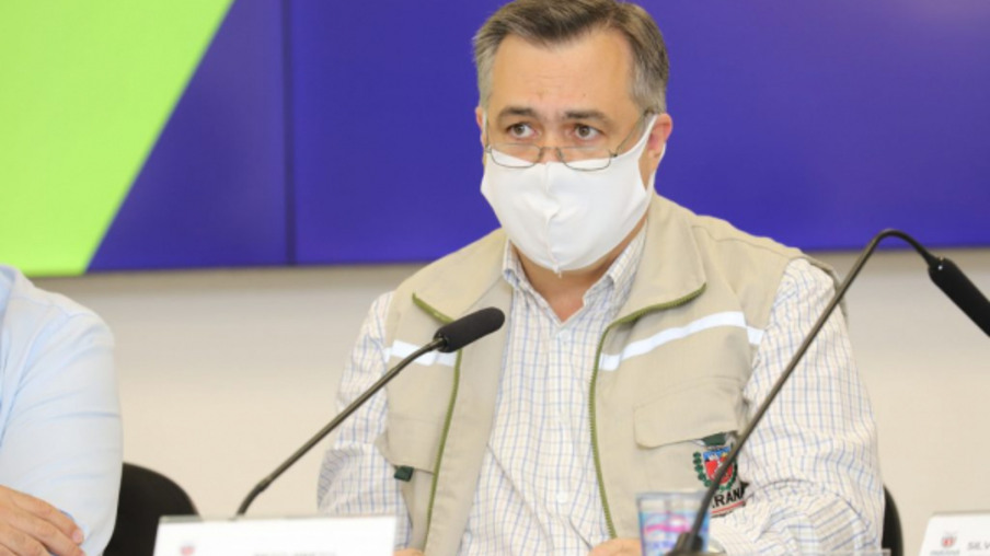 Beto Preto afirma que não é  hora de parar com a máscara  e confirma a “revacinação”