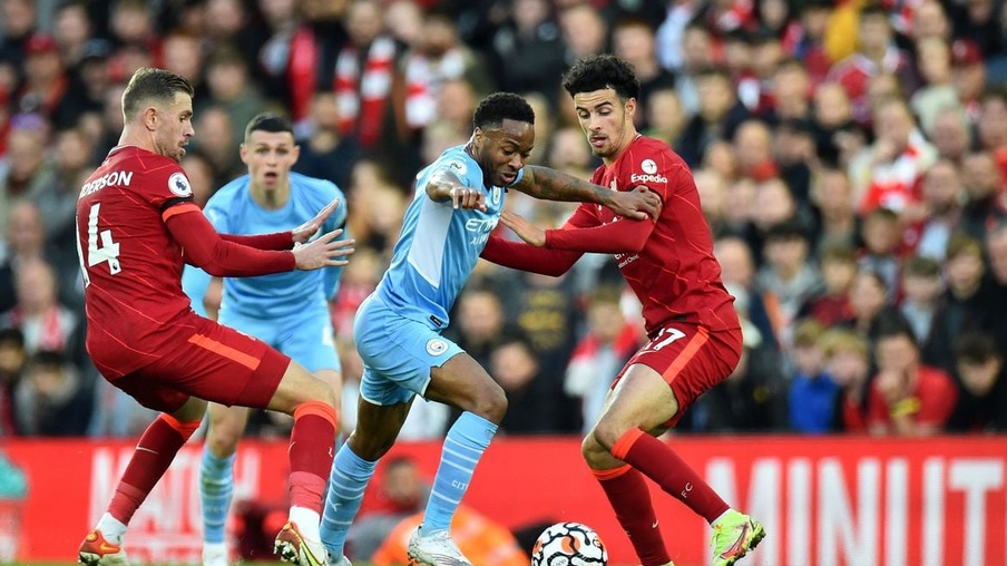 City e Liverpool empatam em 2 a 2 em jogo eletrizante no Anfield