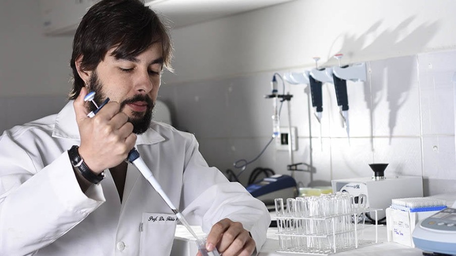 As Universidades Estaduais do Paraná possuem 231 cientistas relacionados no AD Scientific Index Ranking 2021, publicação que classifica em lista os 10 mil pesquisadores mais influentes da América Latina. -  Curitiba, 06/10/2021  -  Foto: SETI