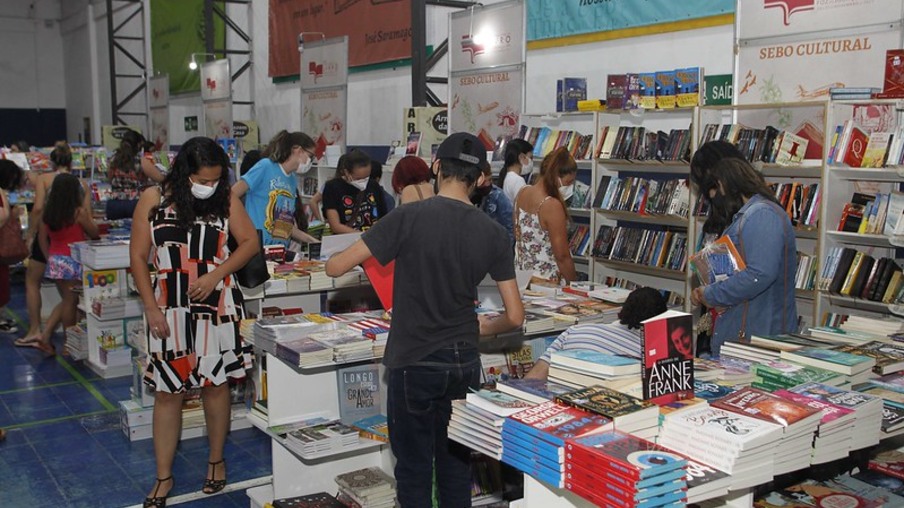 Feira Internacional do Livro segue com programação cultural até o dia 27 de novembro