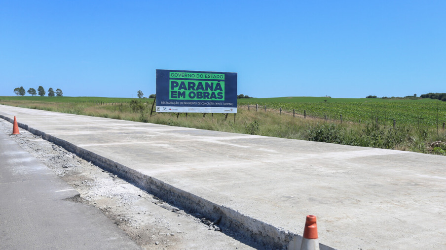 Pavimentação em concreto ca PRC-280 avança 1 Km por dia.  Palmas, 20/12/2021 -  Foto: Geraldo Bubniak/AEN