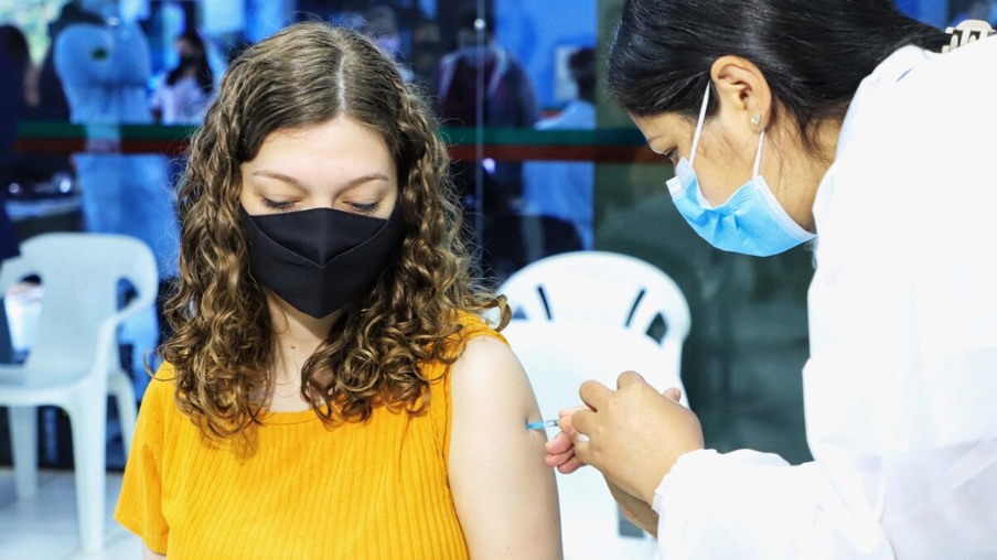 Paraná tem 68% da população imunizada com duas doses contra a Covid-19