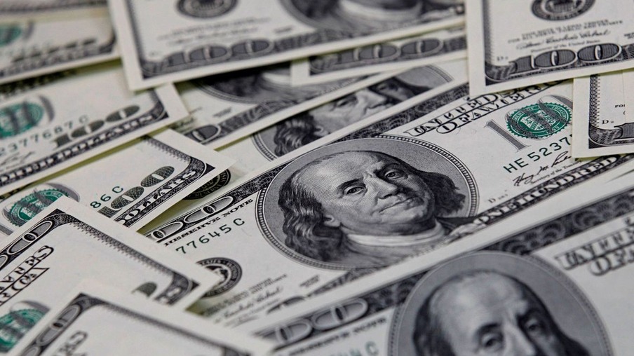 Dólar sobe para R$ 5,24, após dados sobre inflação nos EUA