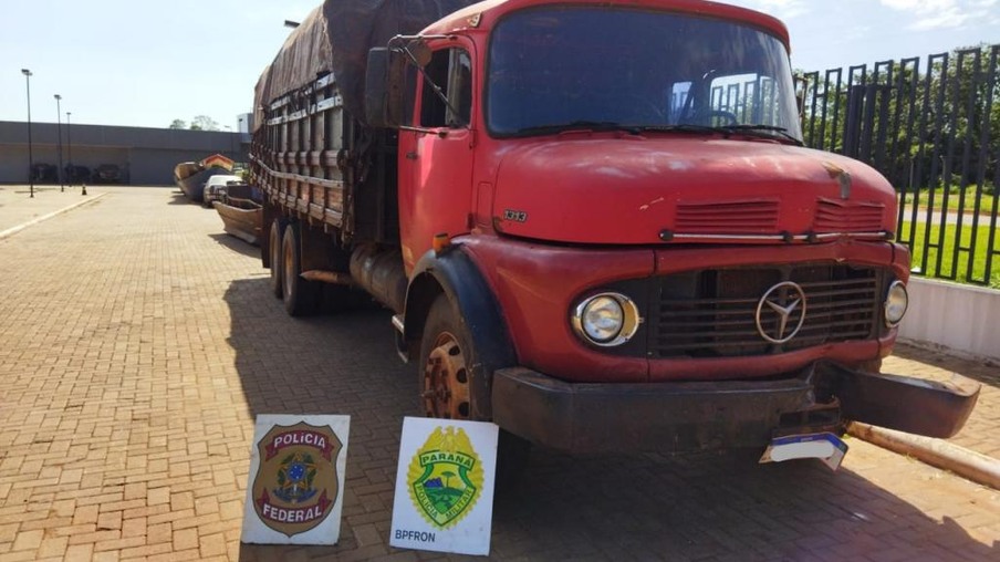 Caminhão com 600 caixas de cigarros é apreendido na fronteira em Mercedes