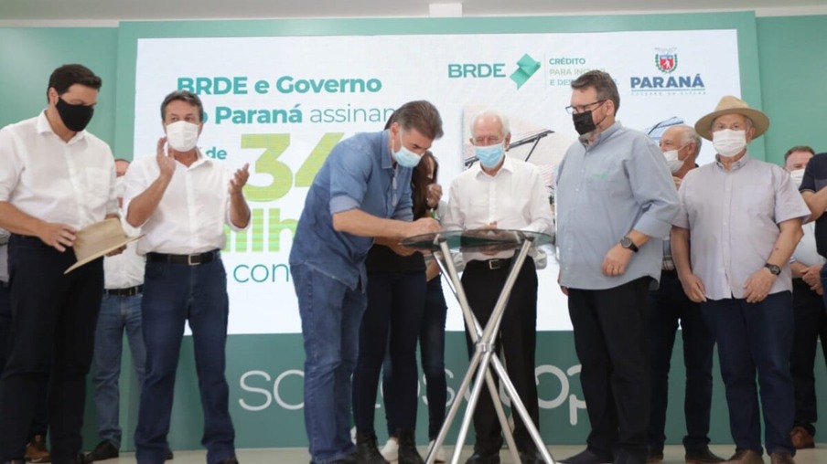 Prefeitura de Cascavel e BRDE assinam abertura de crédito para aquisição de ônibus elétricos