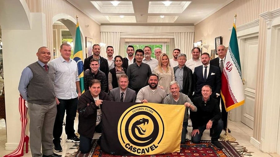 Comitiva do Cascavel visita clubes do Irã