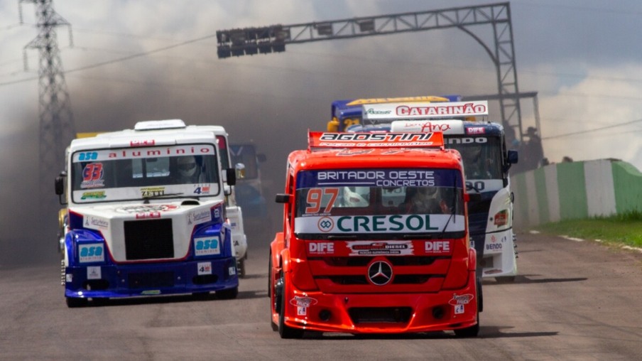 Rogério Agostini e Rampon vencem na abertura da F-Truck em Cascavel