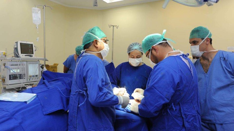 Saúde lança edital para contratar clínicas para as cirurgias eletivas