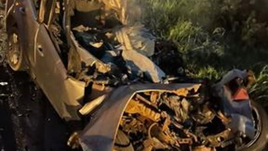 Homem morre em colisão frontal entre carro e caminhão de Altônia na PRC-280