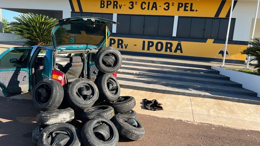 Carro com 59 pneus contrabandeados é apreendido pela PRE em Iporã
