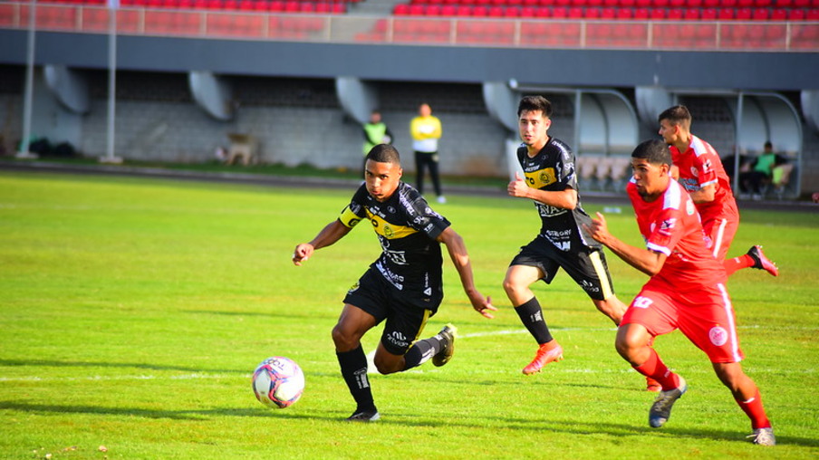 Sub-20 e sub-15 do FC Cascavel entram em campo neste fim de semana