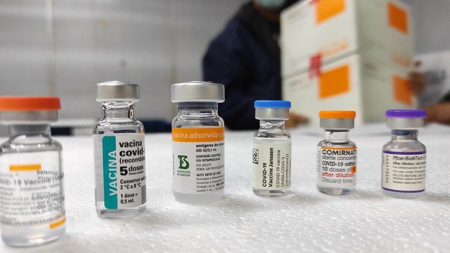 Mais de 110 mil vacinas contra a Covid-19 reabastecem Regionais de Saúde -