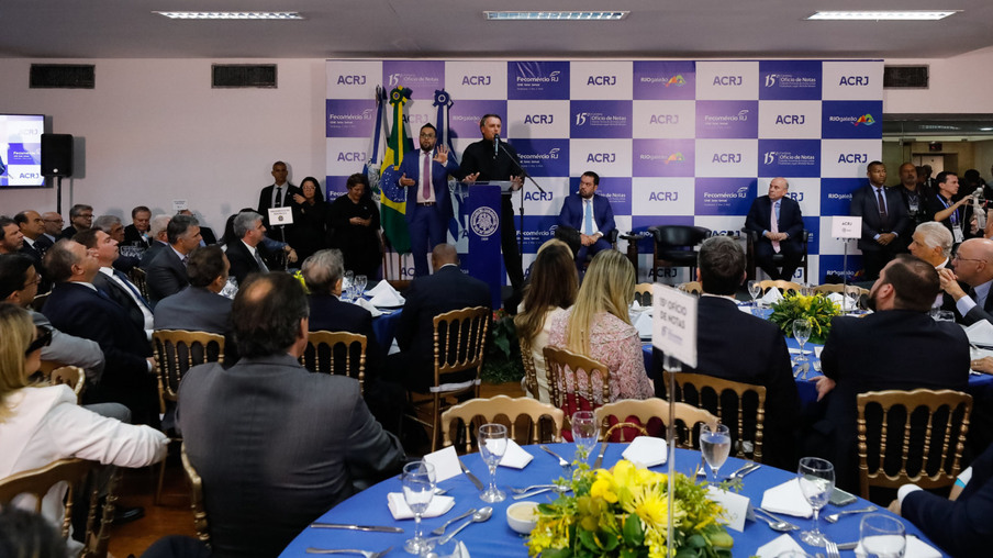 Desemprego caminha para taxa de um dígito, diz presidente Bolsonaro