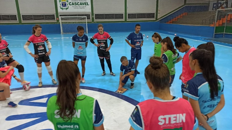 Stein Cascavel Futsal encara o São José pela Liga Feminina de Futsal
