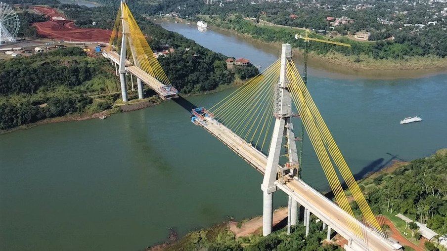 Ponte da Integração Brasil-Paraguai chega a 86% de execução; faltam 76 metros