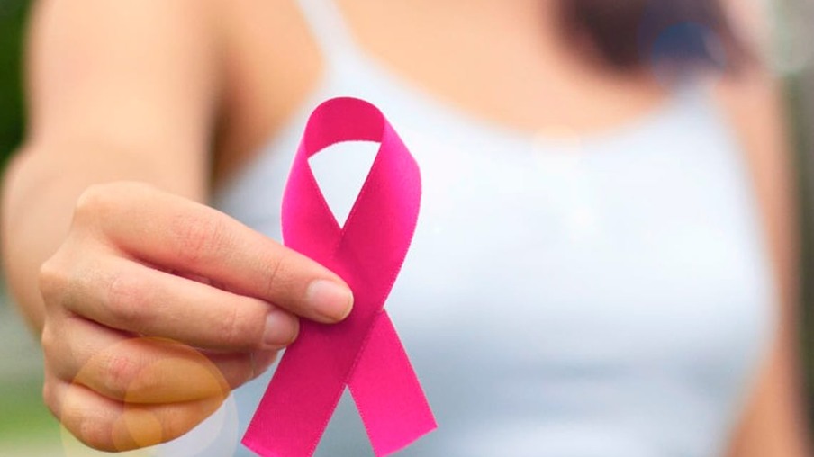 Outubro Rosa: câncer pode ter sim  ligação com “traumas emocionais”