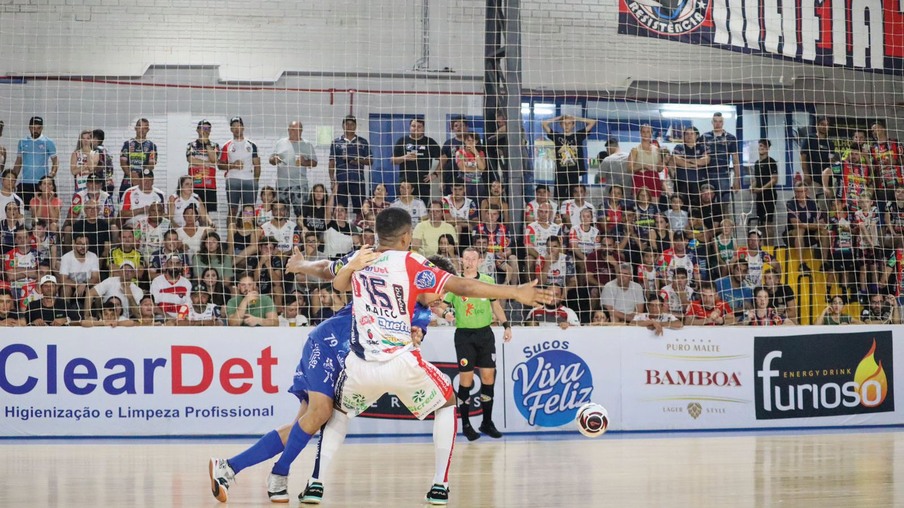 Cascavel Futsal prova reação e segue na ponta da Série Ouro