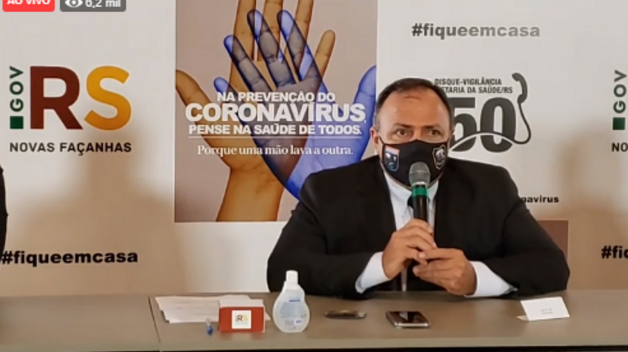 O ministro da Saúde interino, Eduardo Pazuello, e o governador do Rio Grande do Sul, Eduardo Leite, apresentam ações para reforçar o combate à Covid-19 no Estado