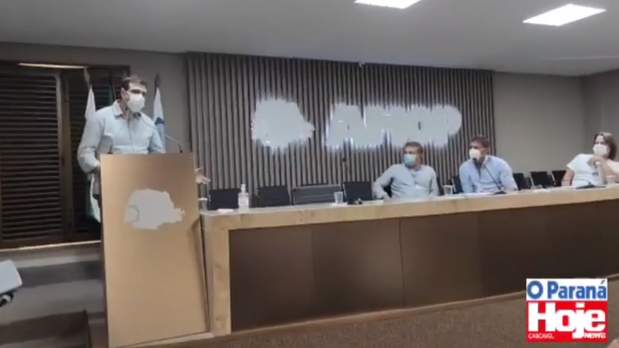 VÍDEO: Secretário afirma que situação é caótica na saúde de Cascavel e que funcionários ameaçam se demitir
