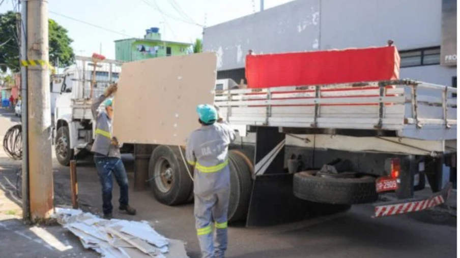 Ação contra dengue tira 80 toneladas de lixo de uma única casa