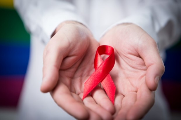 találkozó helyszínen élők hiv aids ingyenes olasz társkereső