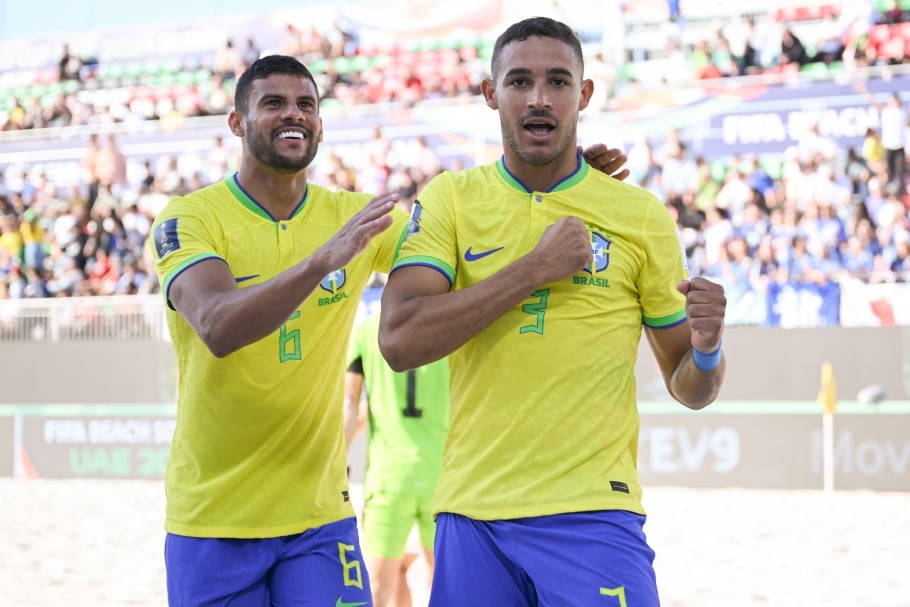 Beach Soccer: Brasil enfrenta Irã em busca de vaga na final