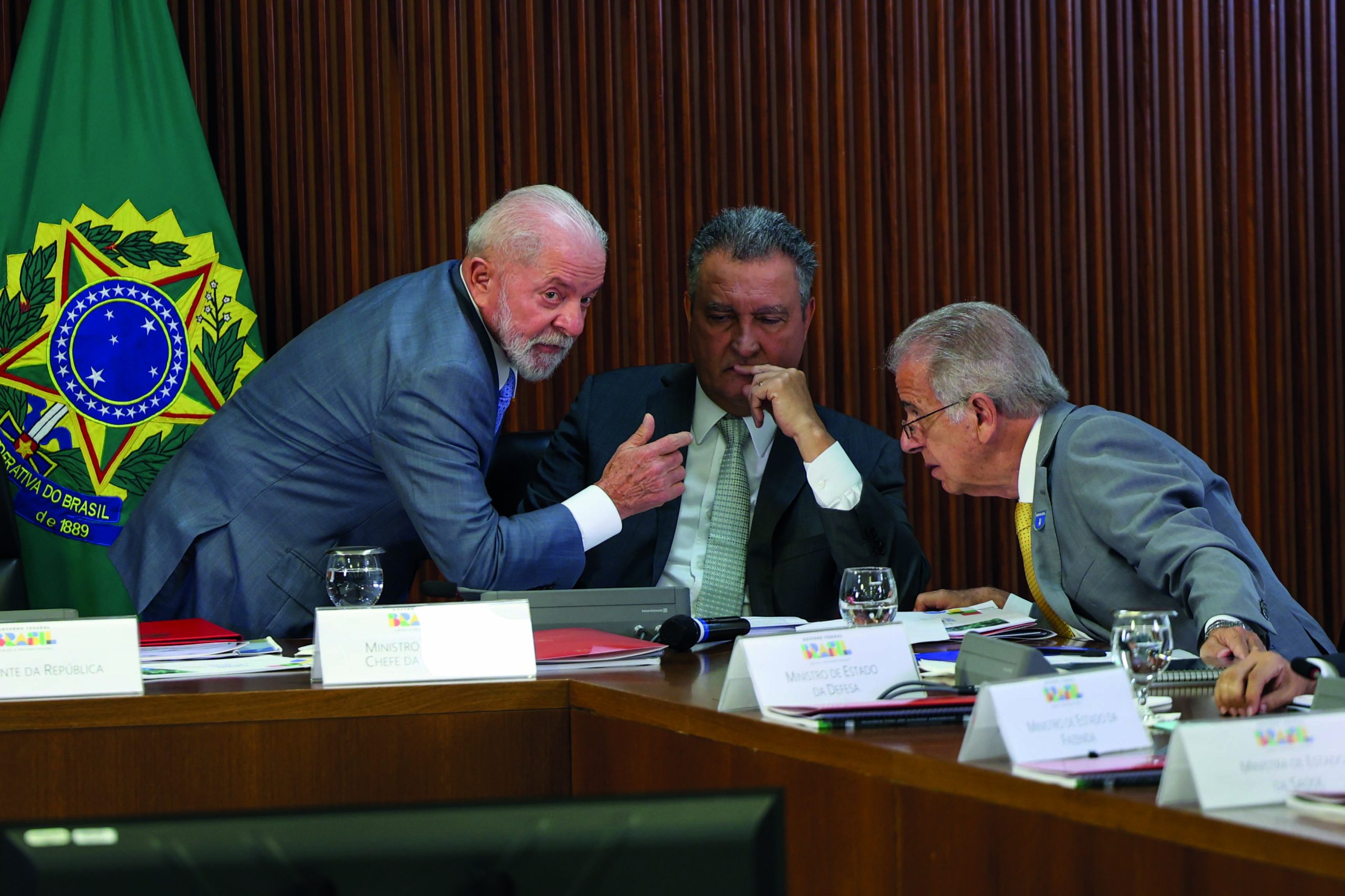 Brasília, DF 18/03/2024 . O presidente Luiz Inácio Lula da Silva, o ministro da Casa Civil, Rui Costa e o ministro da Defesa, José Múcio, durante reunião ministerial  Foto: Fabio Rodrigues-Pozzebom/ Agência Brasil